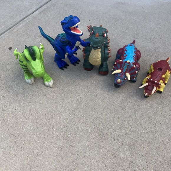 Jurassic world Dinosaur & 4 Imaginext Dinosaur Lot T-Rex Triceratops - Picture 1 of 8